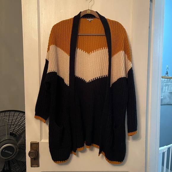Charlotte Russe mustard, white, and black cardigan - Picture 2 of 4